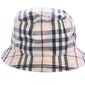 Burberry Stylish Nova Check Bucket Hat